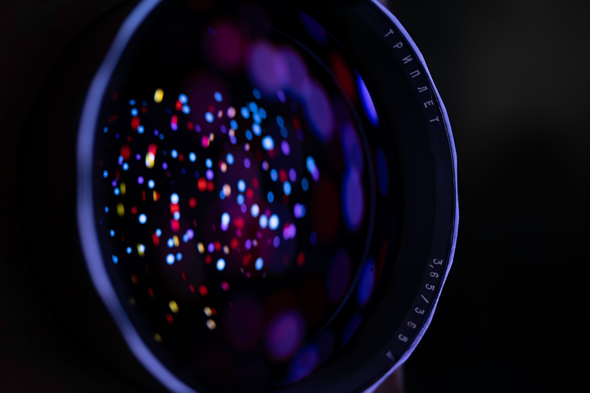 Scientists Develop Camera Fast Enough to See a Trillionth of a Second