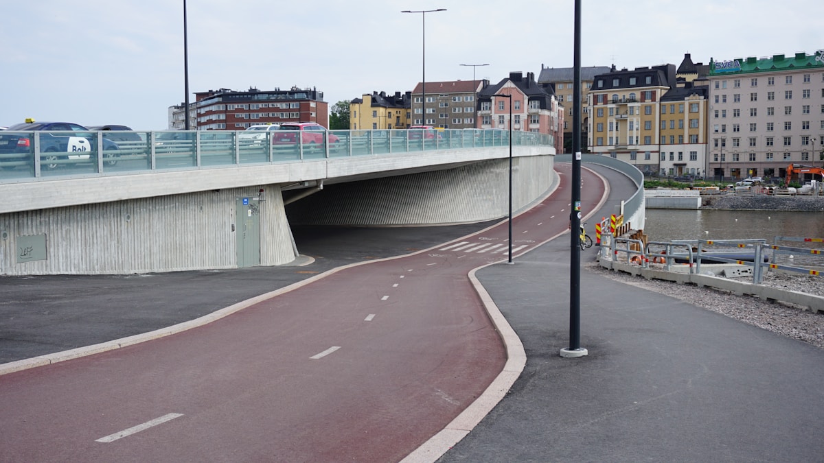 Helsinki's New Bridge Prioritizes Pedestrians and Cyclists Over Cars