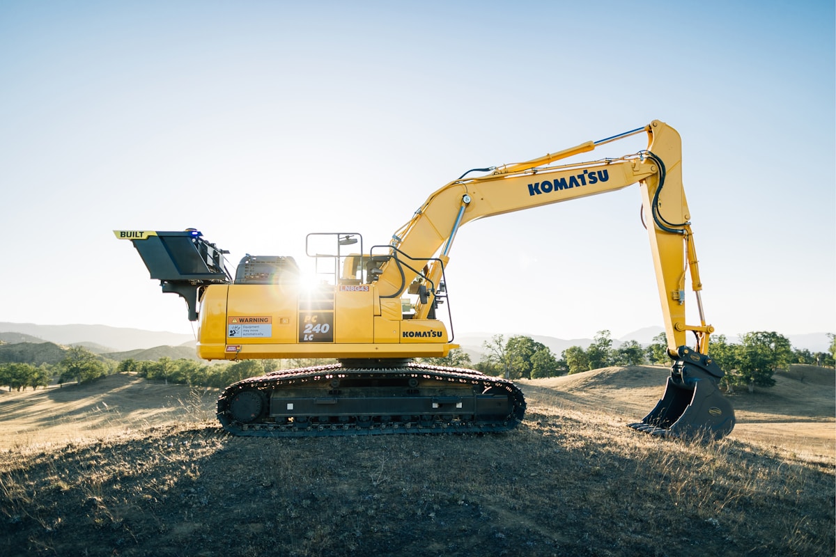 Giant Mining Excavator Goes Electric: Komatsu's 2-Million-Pound Game Changer