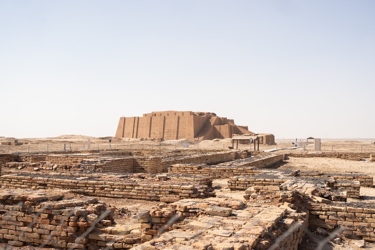 Iraq Launches Major Restoration of Ancient Ziggurat of Ur With Traditional Materials