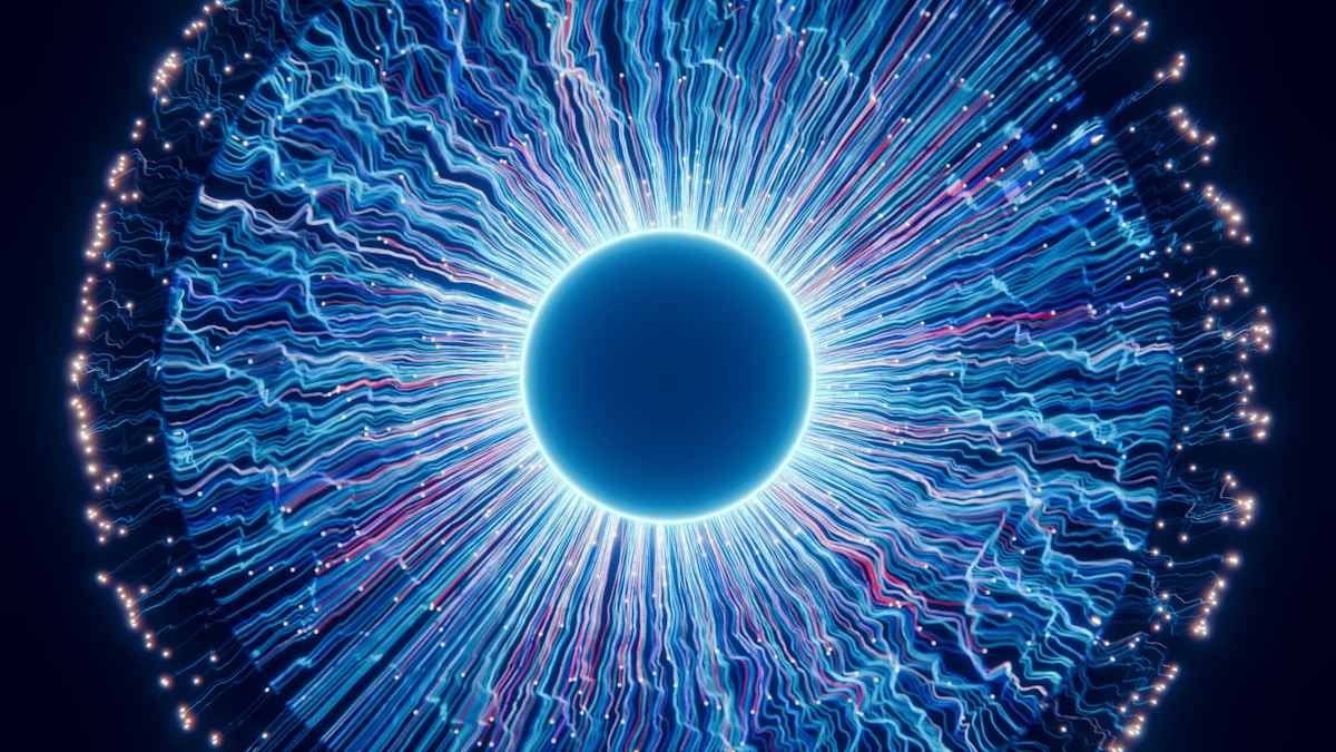 Hidden Communication Network Discovered in the Eye Could Help Us See Faint Details
