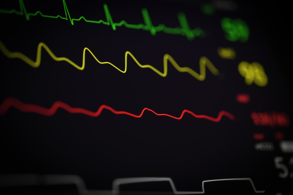 Decade-Long Trial Shows Statins Safely Lower Heart Attack Risk in Healthy Seniors