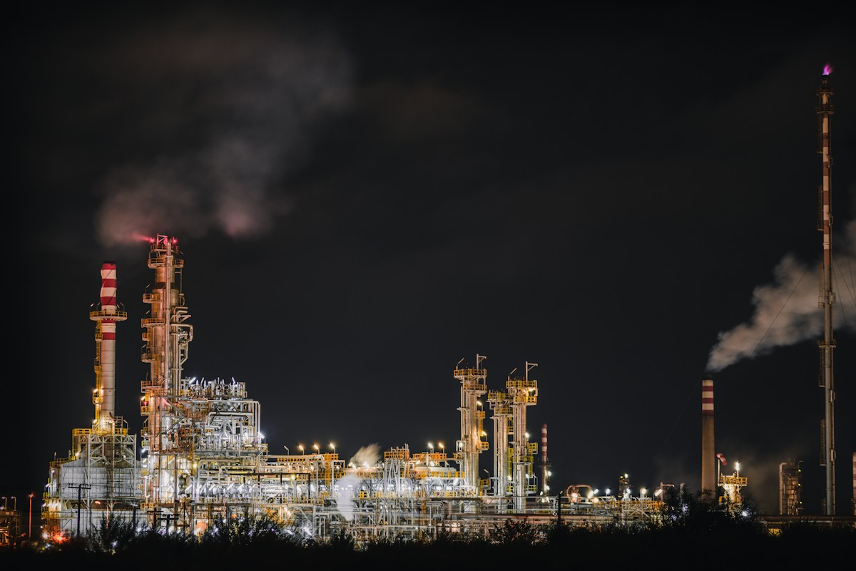 Innovative Room-Temperature Refining Method Could Slash Oil Processing Energy by 90%