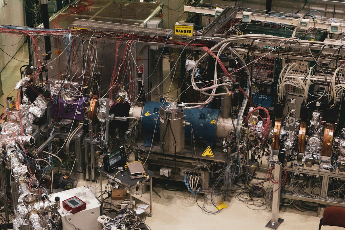 CERN Physicists Prove Quantum Entanglement Survives the Universe’s Most Extreme Conditions