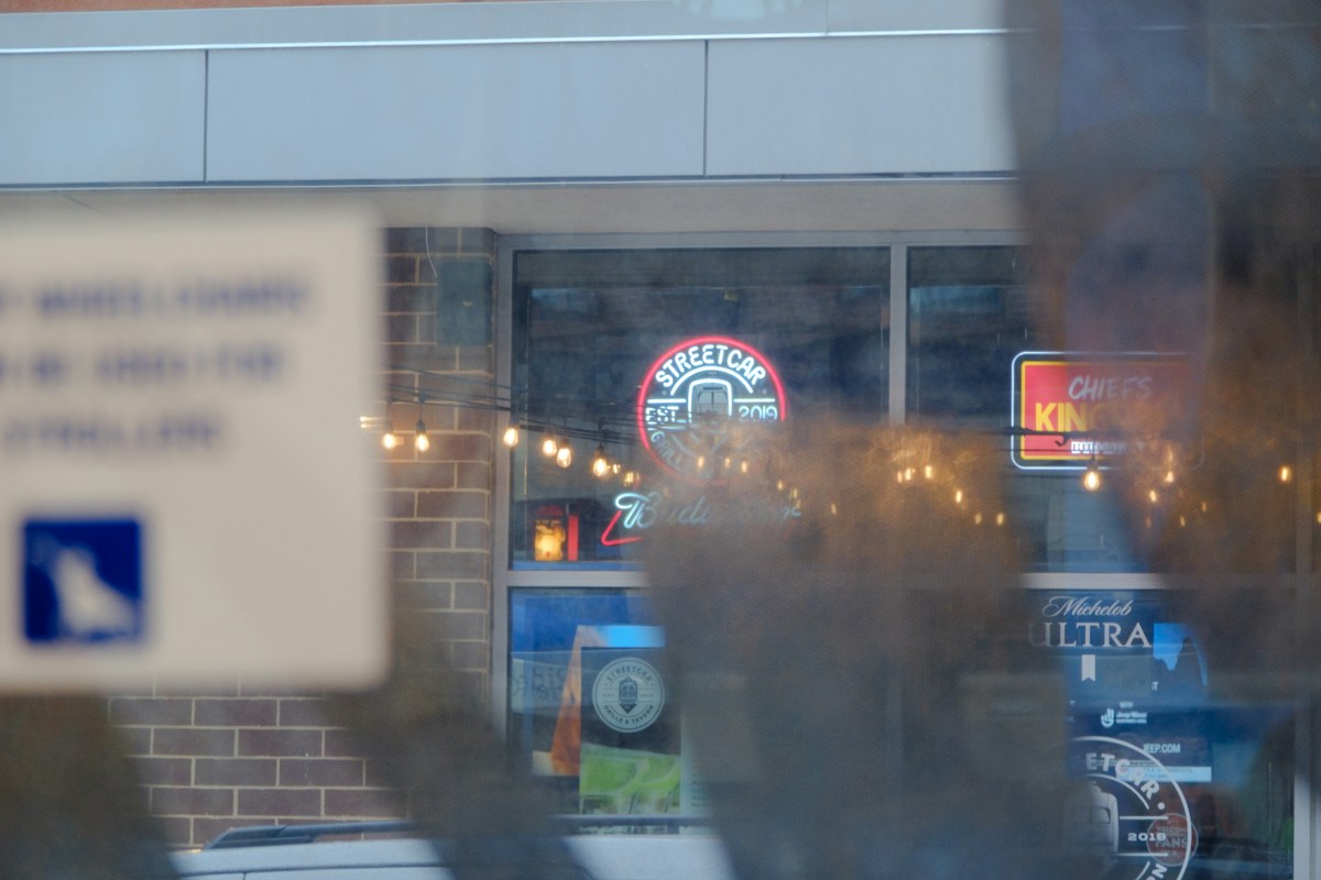 Kansas City Community Rallies to Support Local Coffee Shop After Viral Negative Review