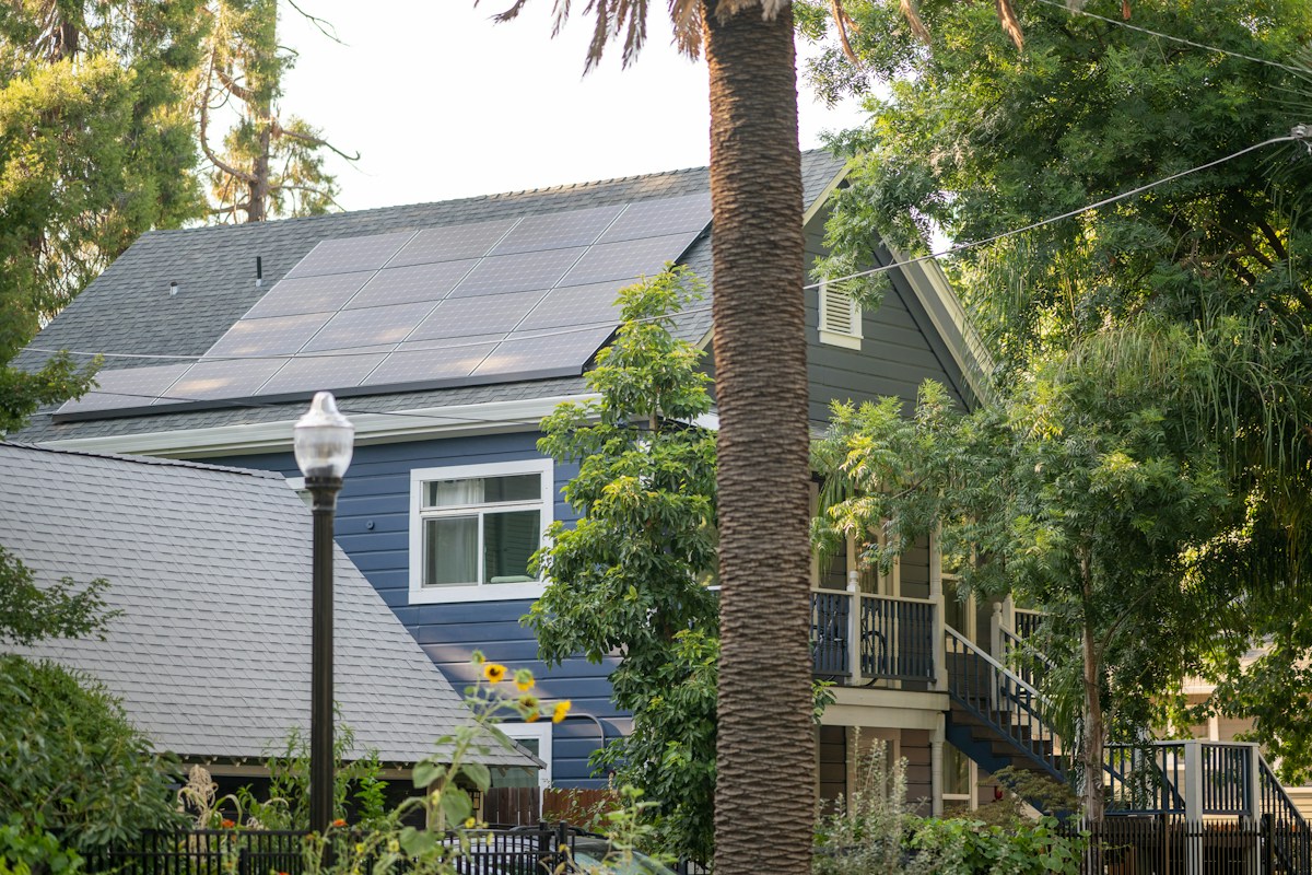 California Empowers Apartment Dwellers to Go Green with Balcony Solar Access