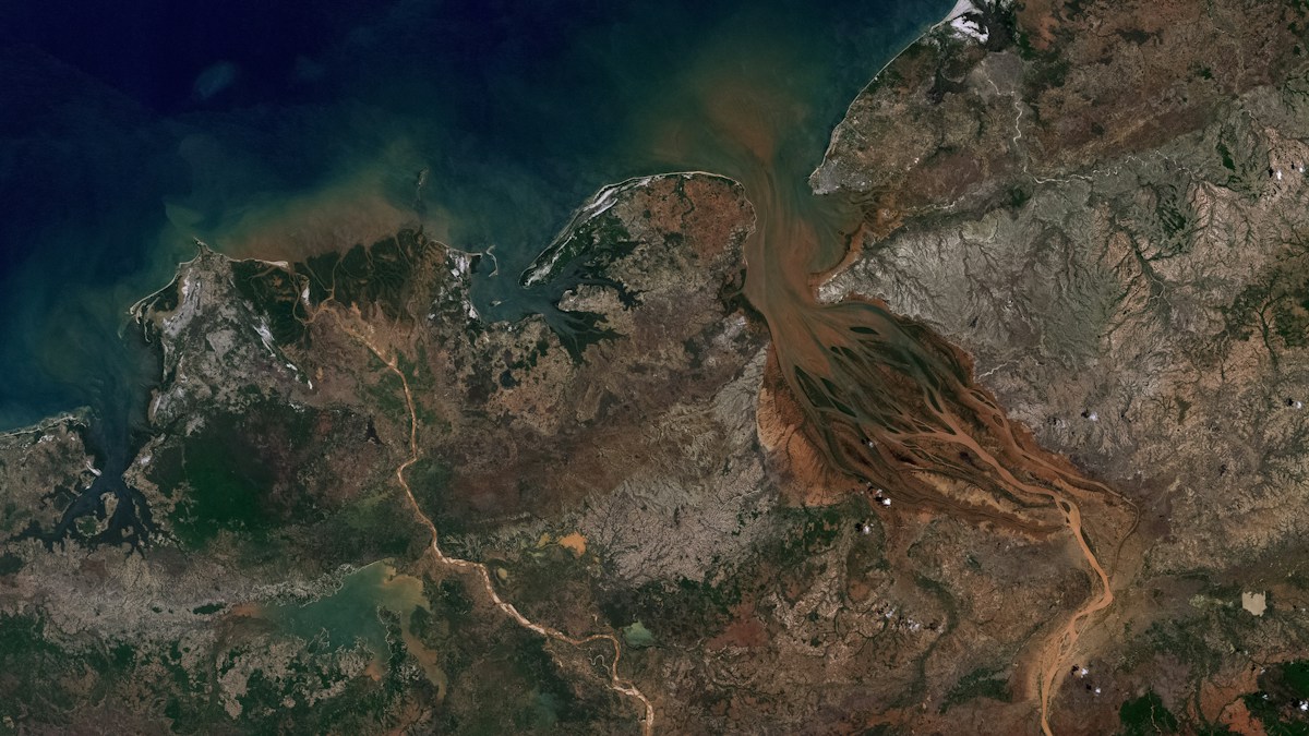 Astronaut Photograph Reveals Ancient Lunar-Like Rock Formation in Madagascar