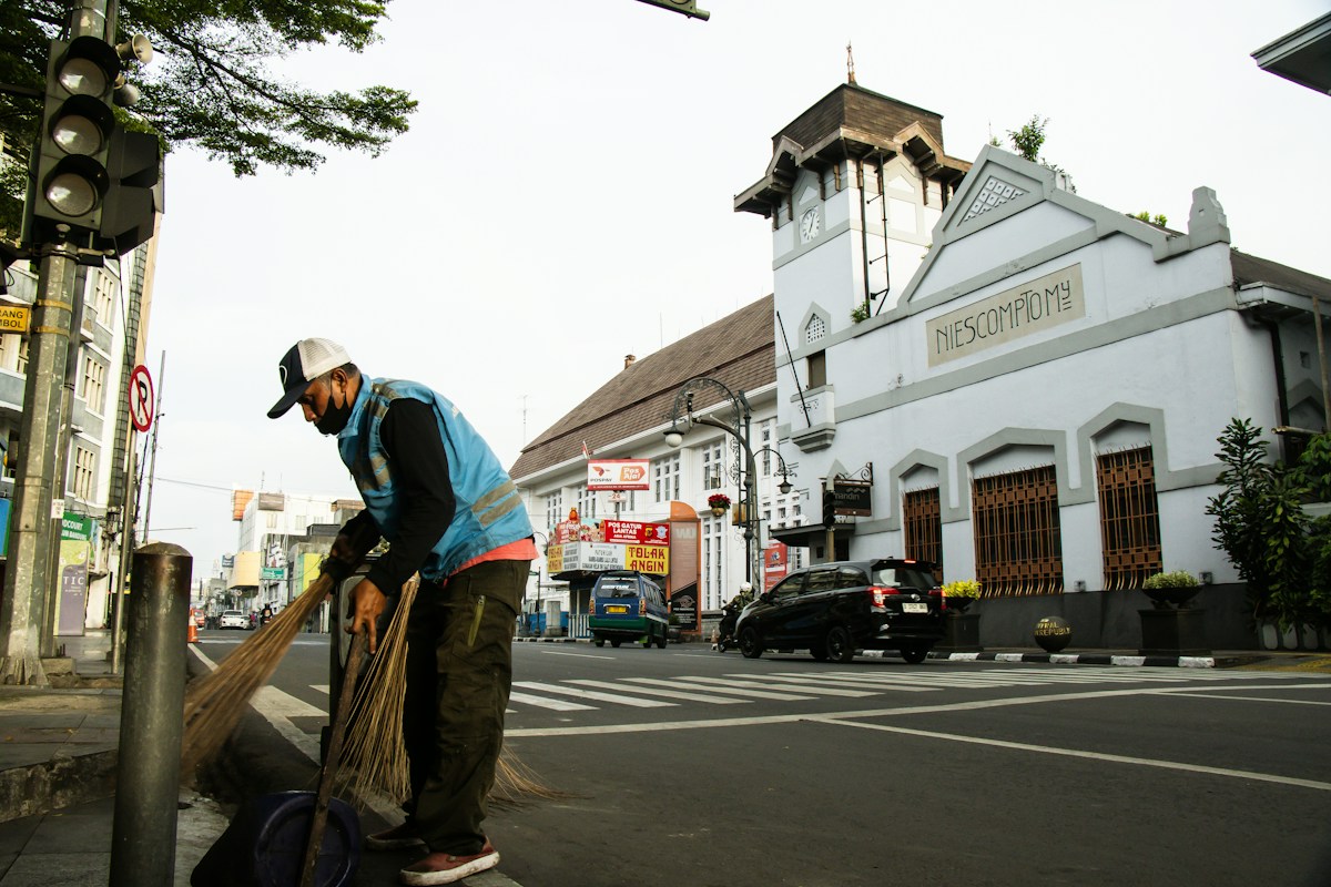 How Indonesia's Existing Mosque Networks Could Deliver Life-Saving Disaster Warnings