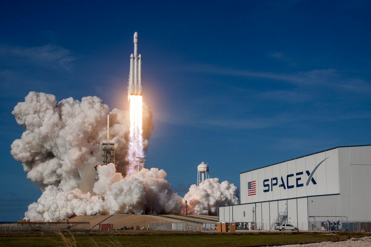 SpaceX Delivery Brings Cutting-Edge Medical Experiments and Solar Tech to Space Station
