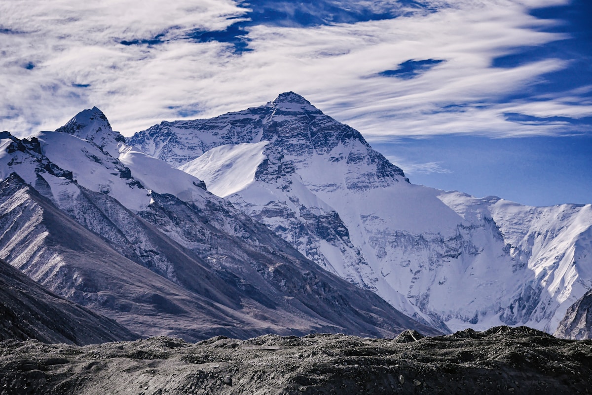Mountain Queen and Everest Man Break Amazing Records on World's Highest Peak