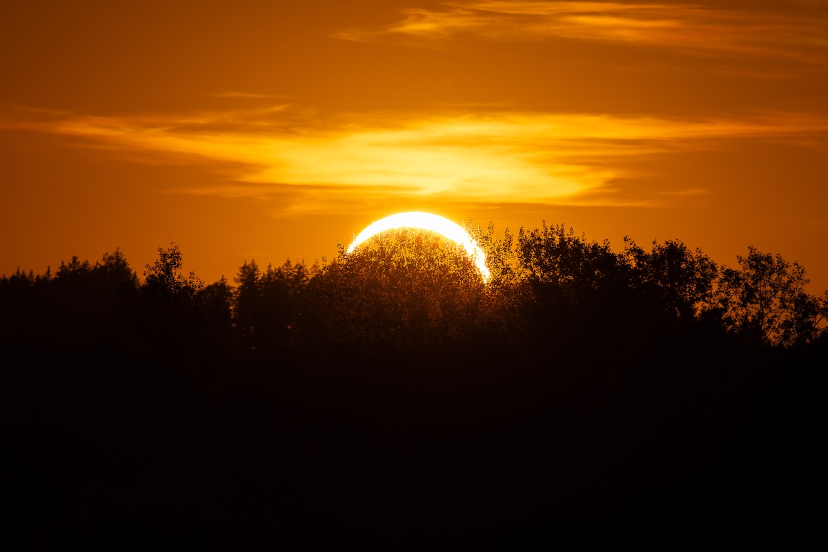 A Total Solar Eclipse Just Turned a Spectacular Golden Color!