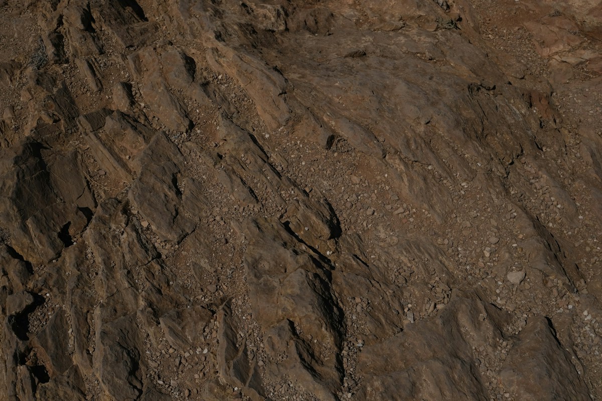 A Lonely Robot Just Celebrated 5,000 Days on Mars with a Gorgeous Postcard!