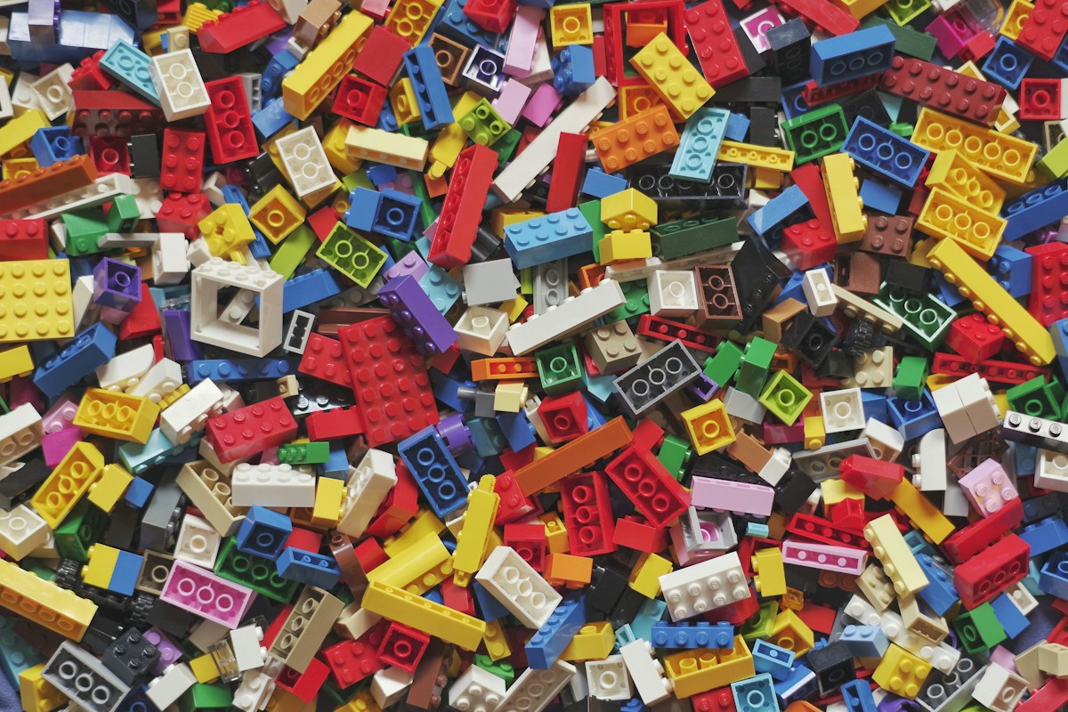 This Brilliant AI Robot Can Sort Your Lego Bricks in a Flash!