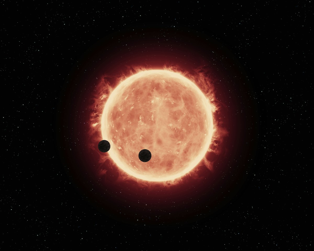 A Giant Space Telescope Just Caught Two Dead Stars Crashing Together!